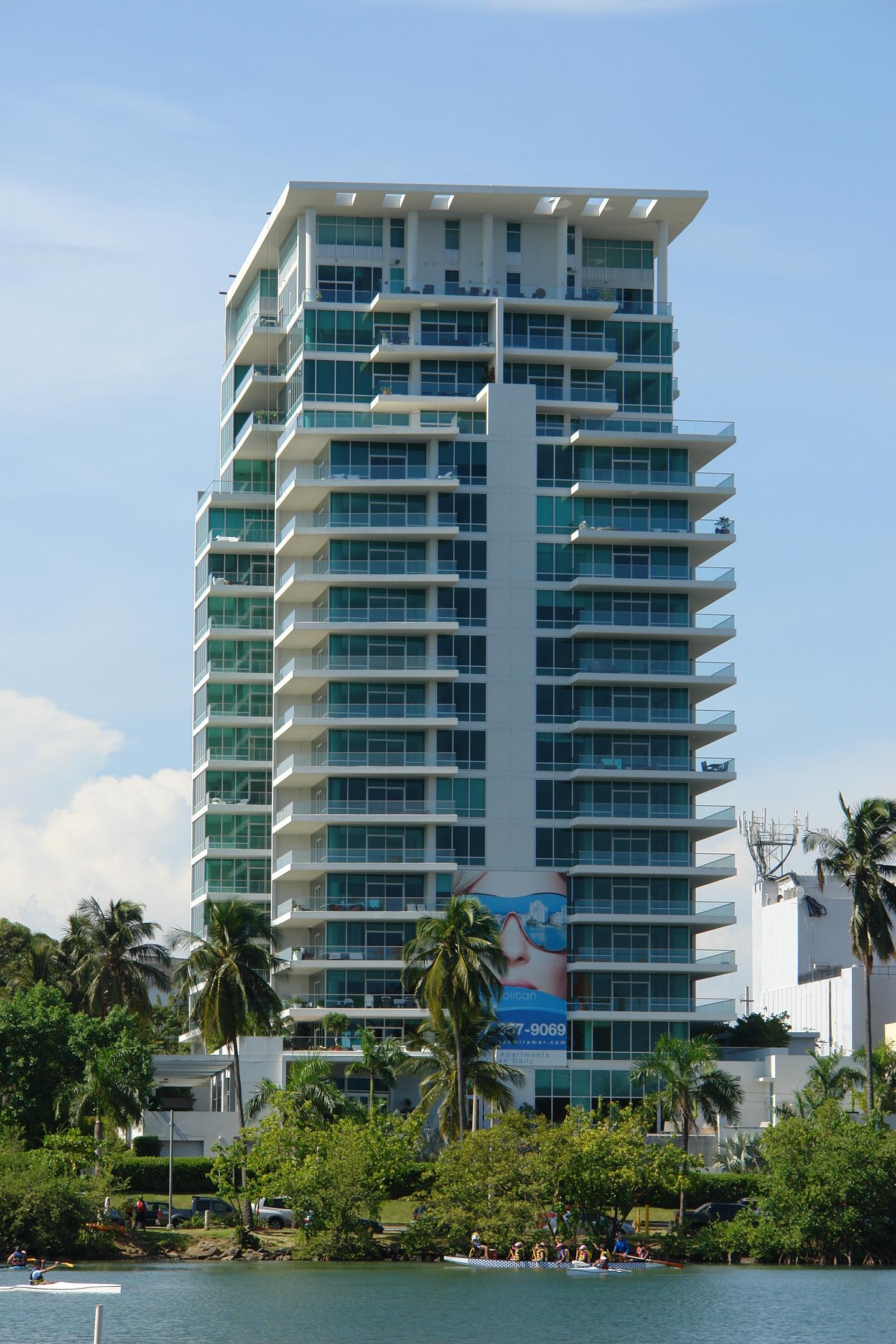 Exploring the Condado Lagoon Site - San Juan (Condado) - 2011 00016
